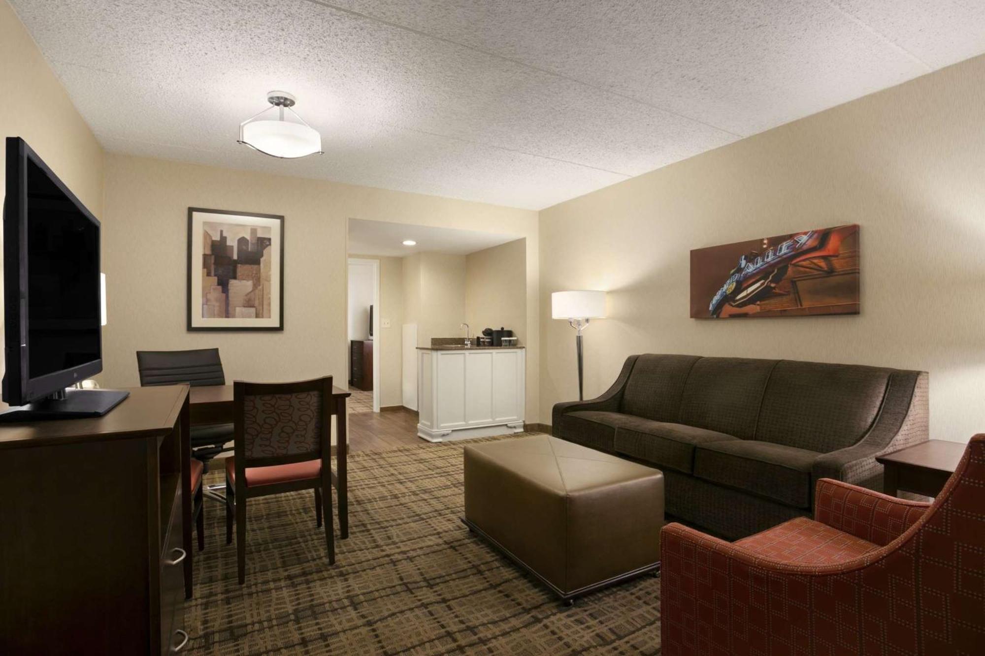 Embassy Cleveland - 3* Beachwood