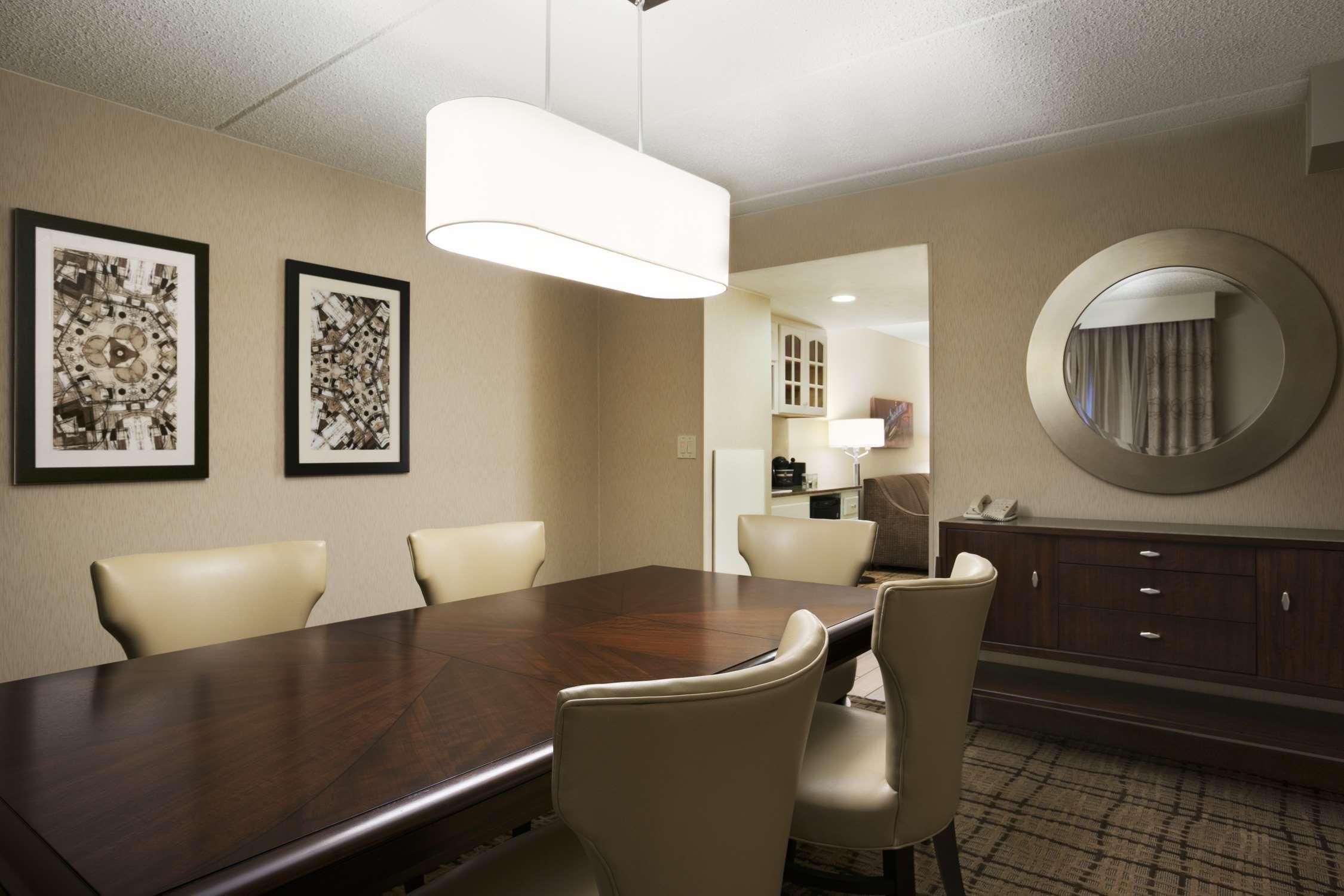 Hotel Embassy Cleveland - Beachwood
