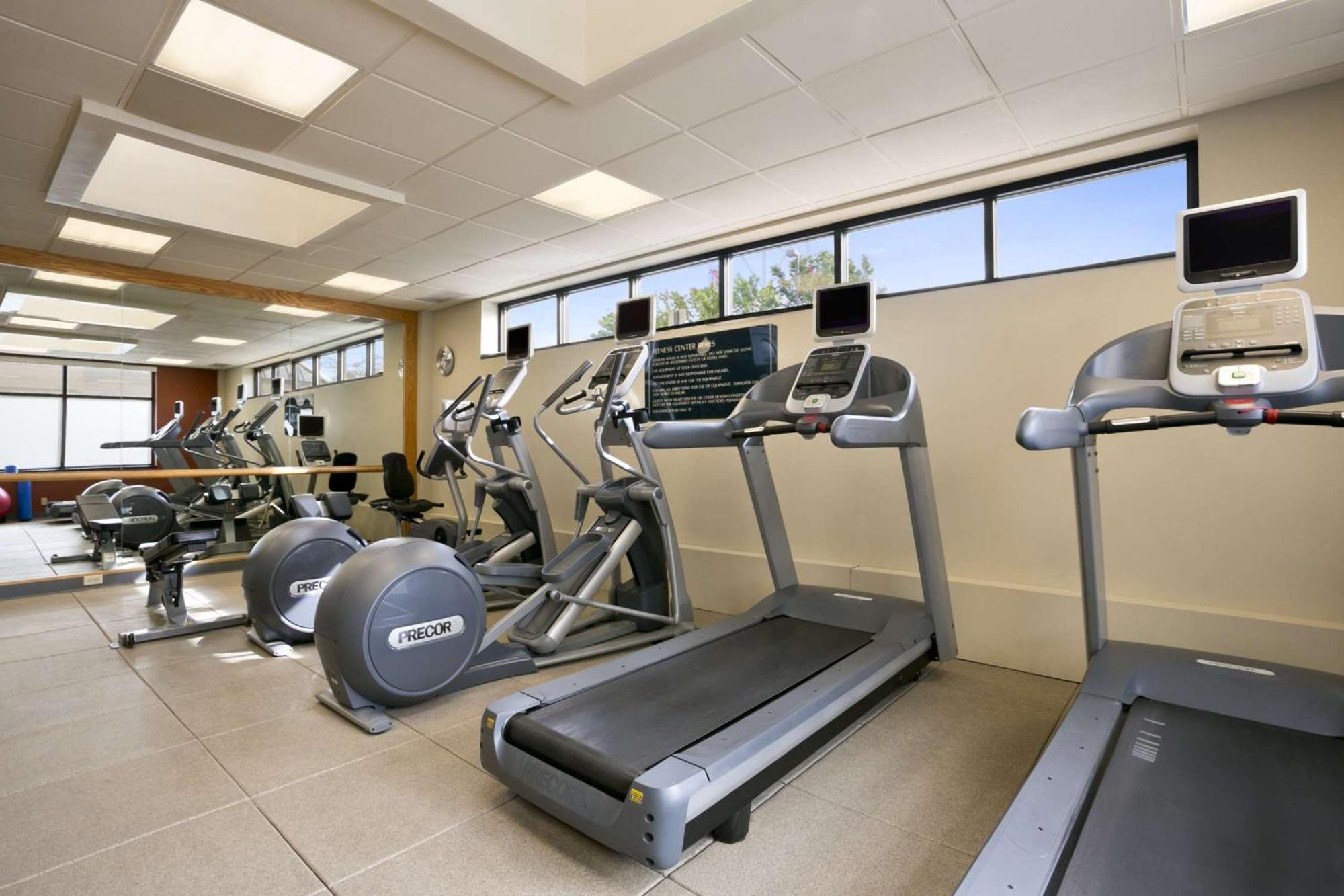Embassy Cleveland - Hotel 3*