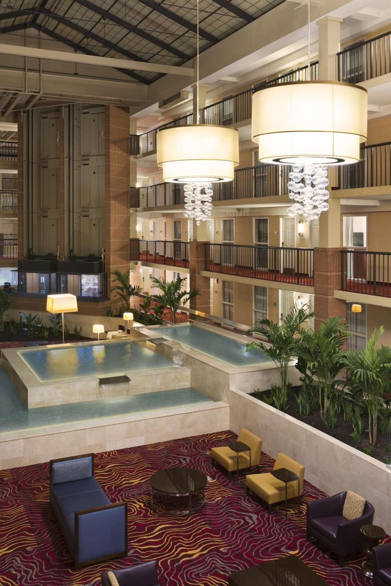 Hotel Embassy Cleveland - 3*