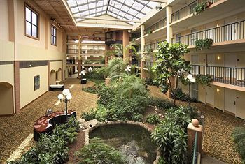 Embassy Cleveland - Hotel Beachwood